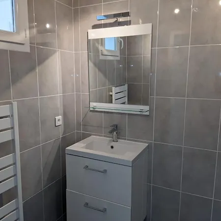 Studio & Piscine Privative Pour 2 A Six-fours Lägenhet *